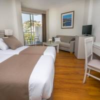 Standard Twin Room with Side Sea View
