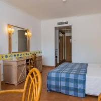  Twin Room (2 Adults + 2 children) 