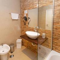 One-Bedroom Apartment (4 Adults)