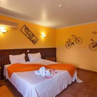 One-Bedroom Apartment with Pool and Garden View (3 Adults)