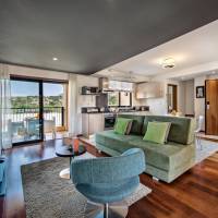 Two-Bedroom Apartment with Pool Side