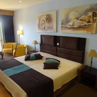 Superior Twin Room with Side Sea View
