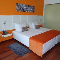 Twin Room (2 Adults + 1 Child)