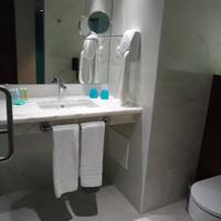 Twin Room (1 Adult + 2 Children)