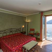 Double or Twin Room with Lake View