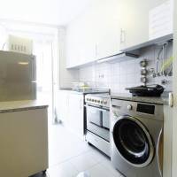 One-Bedroom Apartment with Street View (3 adults)