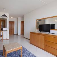 One-Bedroom Apartment with Sea View