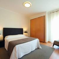 Three-Bedroom Family Apartment (6 Adults + 2 Children)