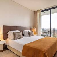 Suite with Balcony and Mountain View