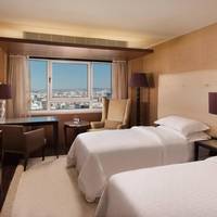 Club, Club lounge access, Guest room, 2 Twin/Single Bed(s)