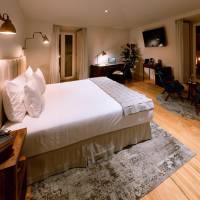 Signature Suite