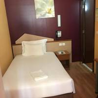 Single Room with Shared Bathroom