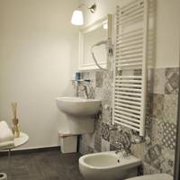 Deluxe Queen Suite