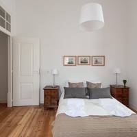Superior Two-Bedroom Apartment - Largo Trindade 16