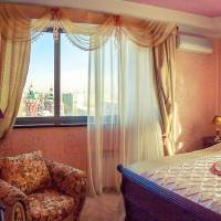 Honeymoon Suite