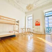 Bed in 8-Bed Mixed Dormitory Room