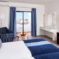 Standard Double or Twin XL Room
