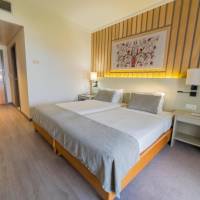 Suite (2 Adults + 2 Children)