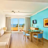 Suite with Frontal Sea View