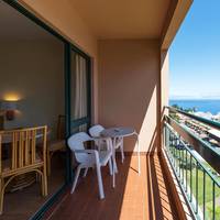 Double or Twin Room with Sea View