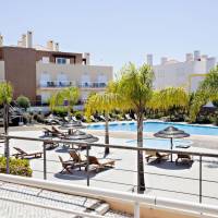 One-Bedroom Apartment with Pool View