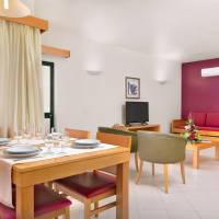 1-Bedroom Club (6 Adults)