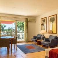 Studio Apartment with Pool View