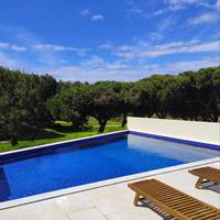 Deluxe Two-Bedroom Townhouse with Pool and Garden View