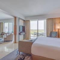 Deluxe King Suite with Pool View