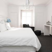 Senior Suite