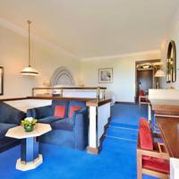 Deluxe Twin Sea View Room