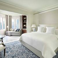 Deluxe King Room with City View