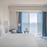 Premier King Room with Sea View