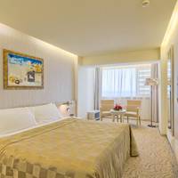 Double Room without Balcony and with Lateral Sea View