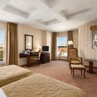 Business Twin Room - Non-Smoking