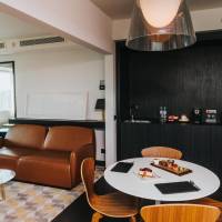Executive Suite - Non-Smoking
