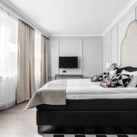 1 King Bed with Sauna