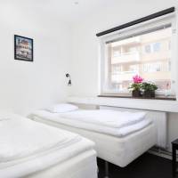 Classic Twin Room with Private Bathroom