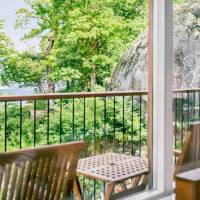 Family Room with Garden View