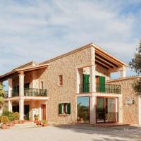 Five-Bedroom Holiday Home