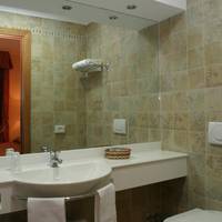Double Room (1 Adult)