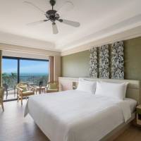 Deluxe King Room with Sea View