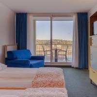 Triple Room with Balcony and Sea View