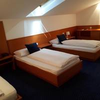 Basic Triple Room