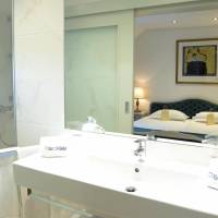 One-Bedroom Apartment (2 Adults)