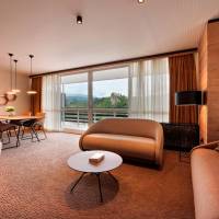 Premium Suite With Lake View
