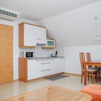 Apartment with Lake View