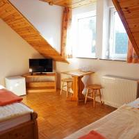 Economy Triple Room