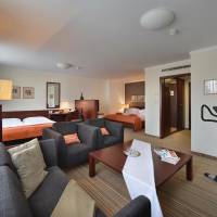 Family Room (4 Adults)