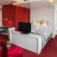 Junior Suite (with access to Rooftop Lounge)